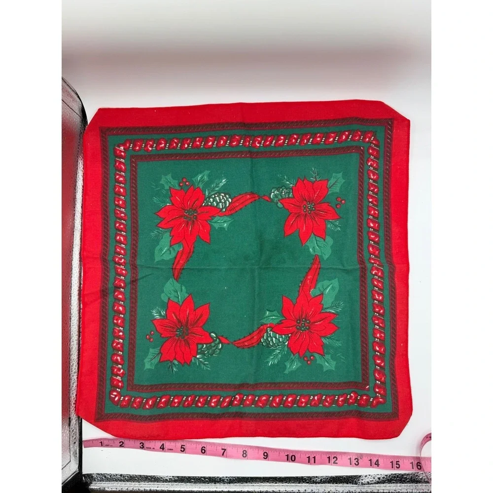 Vintage 90s Christmas Poinsettia Cloth Napkins Set‎ of 4 Red Green Holiday Decor